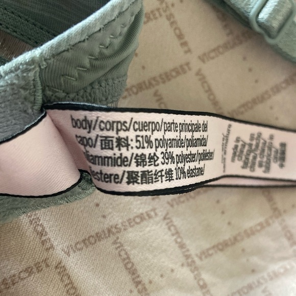 Victoria's Secret Teal Bra with No Underwire - Picture 4 of 6